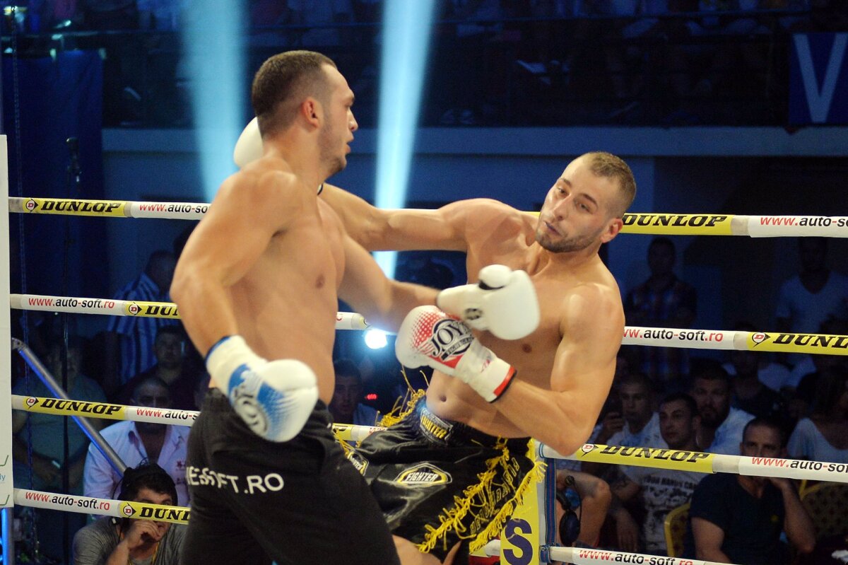 VIDEO + FOTO Astea sînt cele mai tari KO din Superkombat în anul 2015! Imagini de senzație