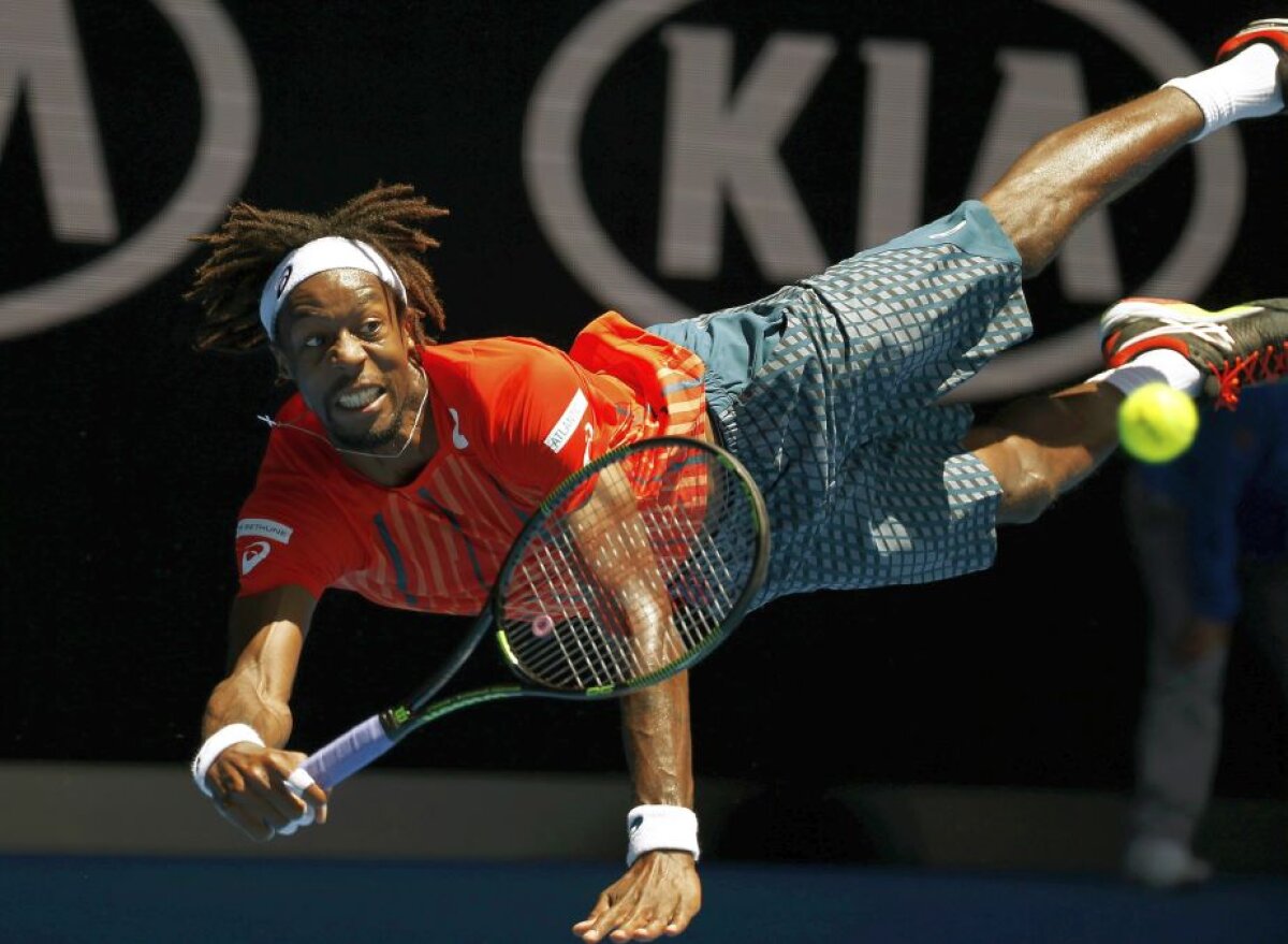 VIDEO + GALERIE FOTO Superman Monfils » Francezul a reușit un plonjon marca Boris Becker şi a oferit faza zilei la Australian Open