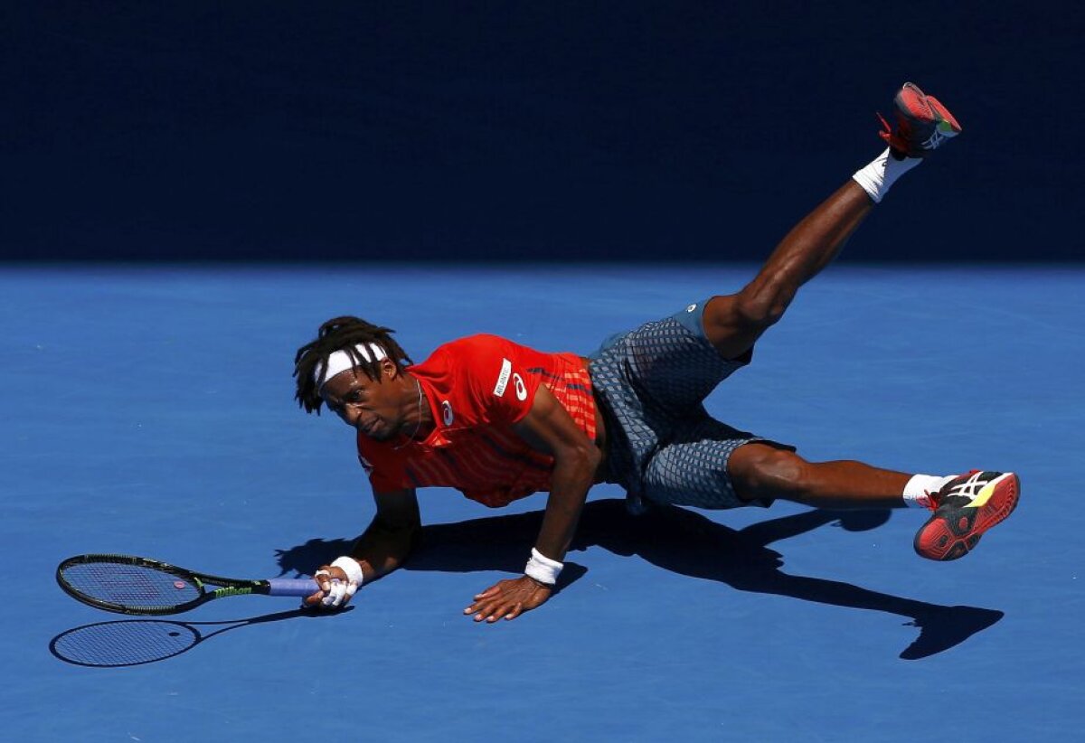 VIDEO + GALERIE FOTO Superman Monfils » Francezul a reușit un plonjon marca Boris Becker şi a oferit faza zilei la Australian Open