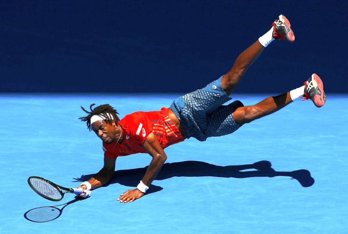 VIDEO + GALERIE FOTO Superman Monfils » Francezul a reușit un plonjon marca Boris Becker şi a oferit faza zilei la Australian Open