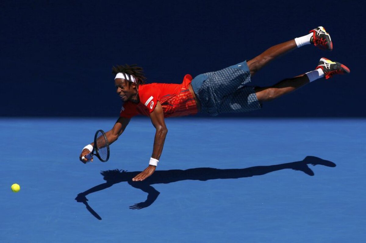 VIDEO + GALERIE FOTO Superman Monfils » Francezul a reușit un plonjon marca Boris Becker şi a oferit faza zilei la Australian Open