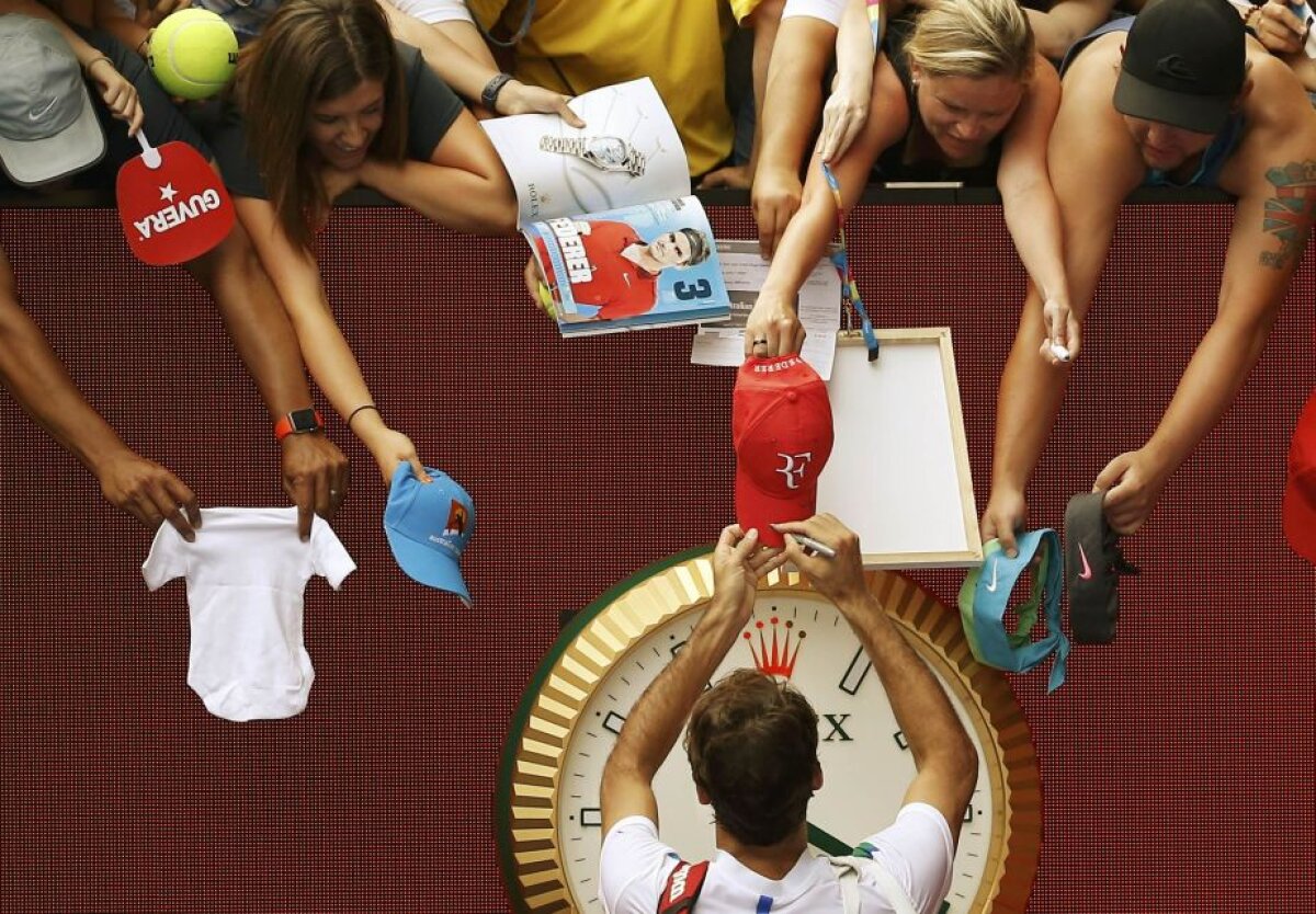 GALERIE FOTO Roger Federer s-a calificat autoritar în semifinale la Australian Open și bifează cîteva recorduri ULUITOARE