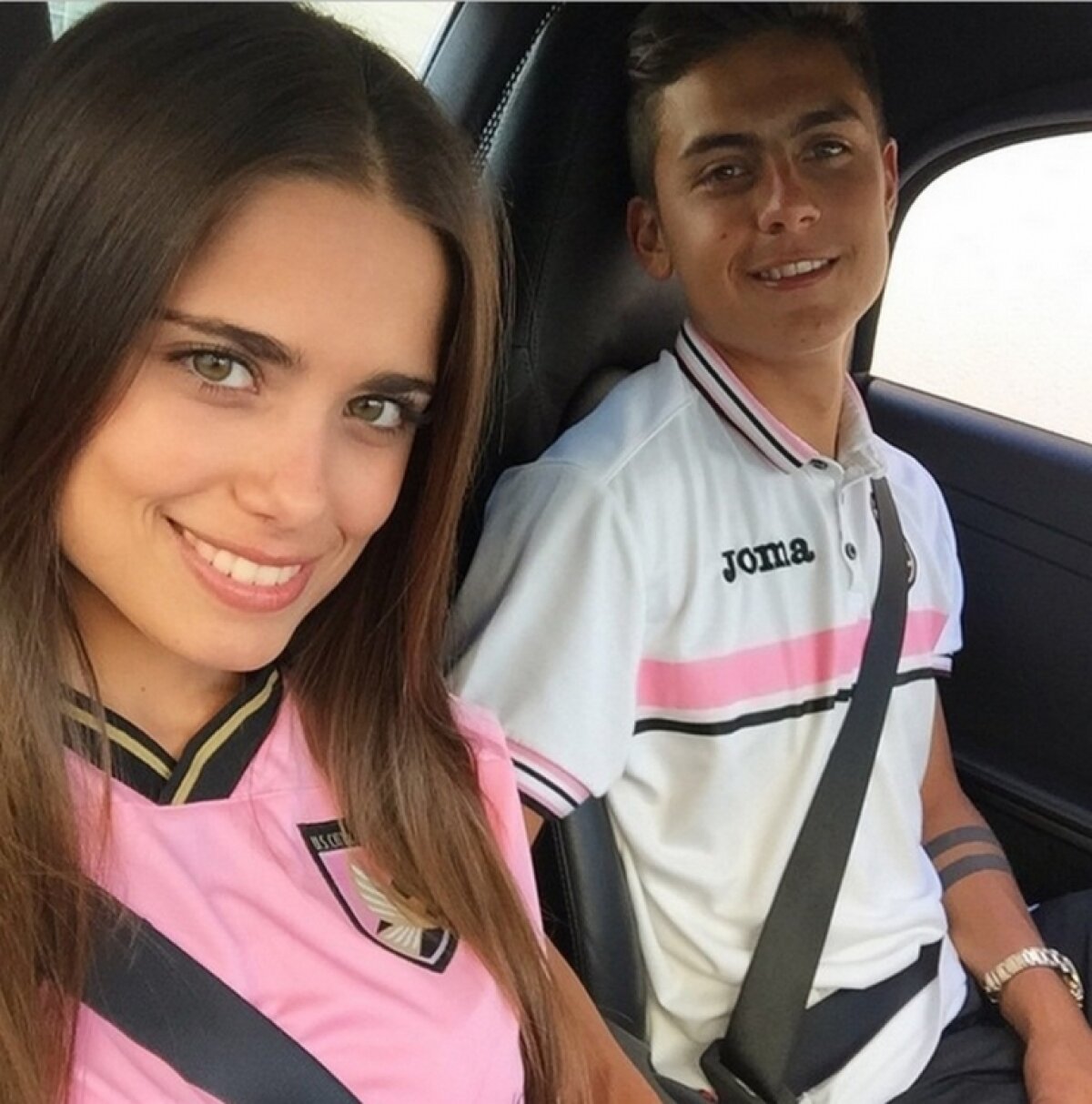 FOTO Antonella e a lui Dybala! Starul lui Juventus are o iubită care poate fi confundată cu soția lui Messi