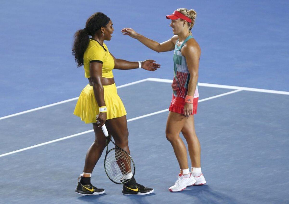 GALERIE FOTO Cele mai frumoase imagini după finala Australian Open » Cum a felicitat-o Serena pe Kerber