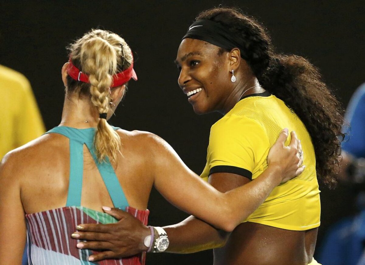 GALERIE FOTO Cele mai frumoase imagini după finala Australian Open » Cum a felicitat-o Serena pe Kerber
