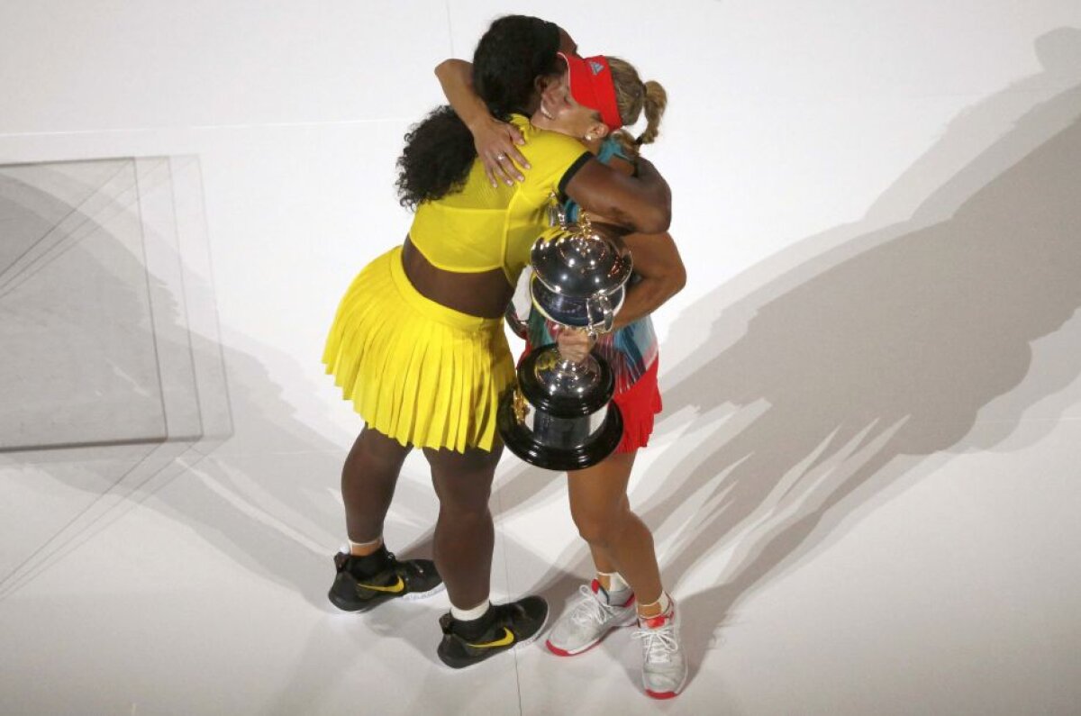 GALERIE FOTO Cele mai frumoase imagini după finala Australian Open » Cum a felicitat-o Serena pe Kerber