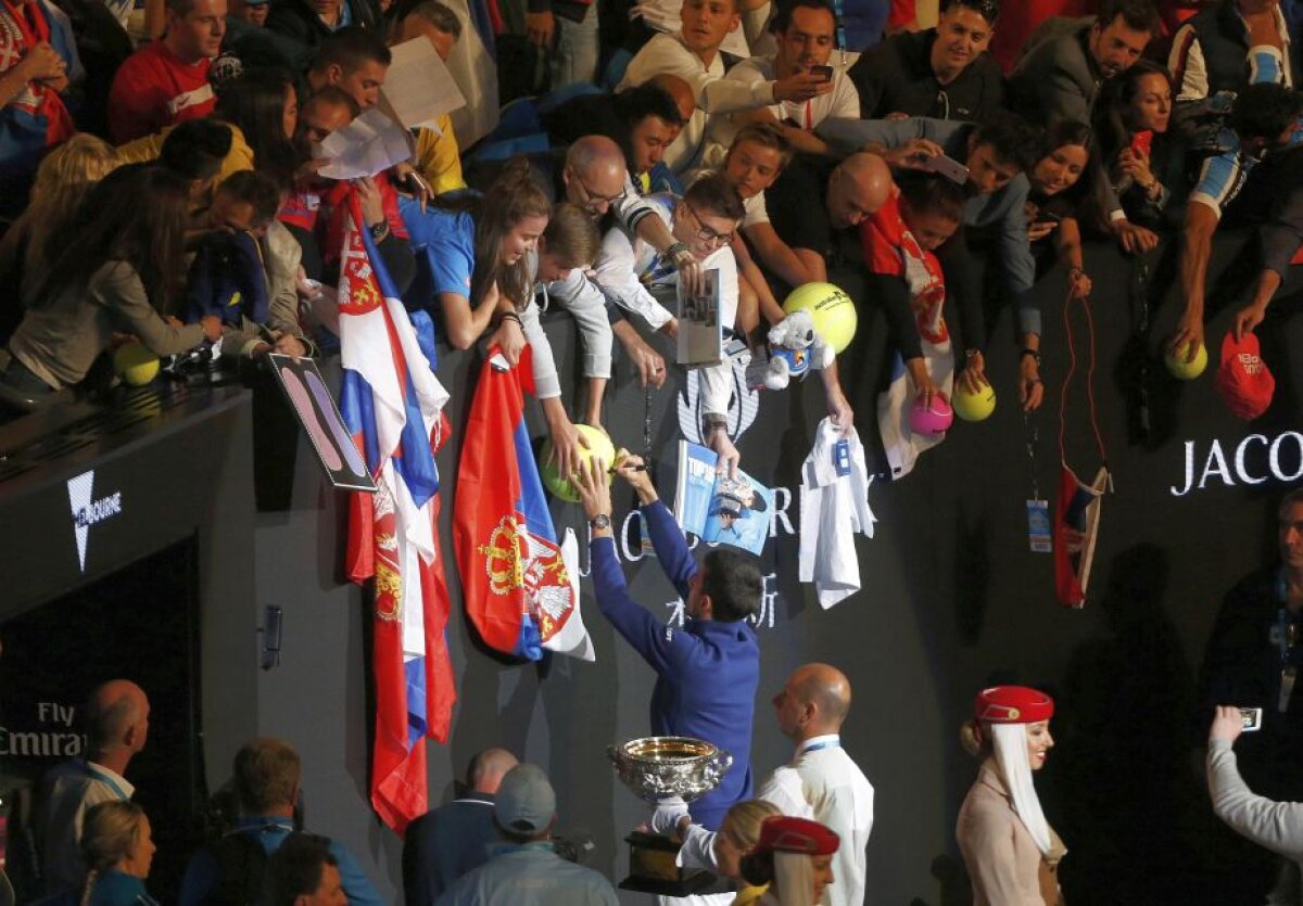 GALERIE FOTO Novak Djokovici și trofeul preferat » Topul celor mai emoționante imagini de la finala Australian Open 