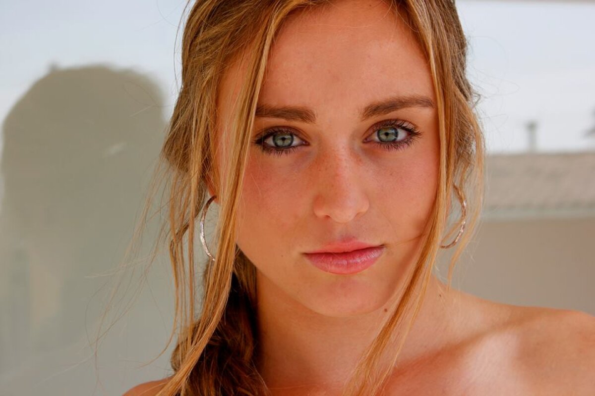 GALERIE FOTO Ea este noua frumusețe a tenisului mondial » La 18 ani, "Shakirova" atrage deja toate privirile