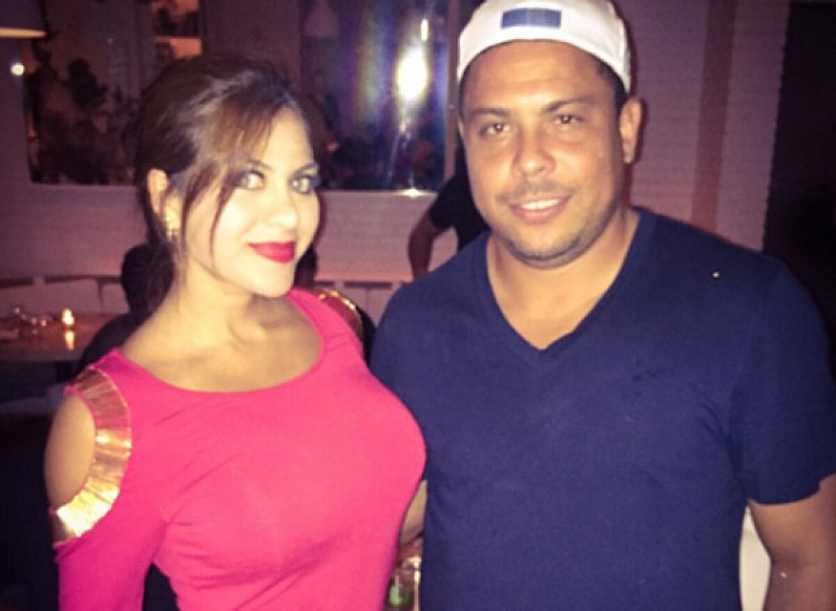 FOTO A apus vremea Evei! Ea e cea mai sexy doctoriță de la o echipă de fotbal