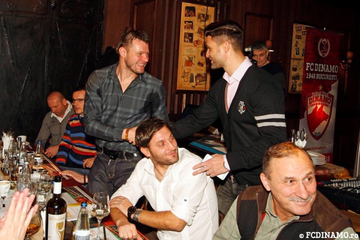 FOTO Gloriile dinamoviste și jucătorii "cîinilor" au luat masa împreună » Negoiță, discuție aprinsă cu Mihalcea