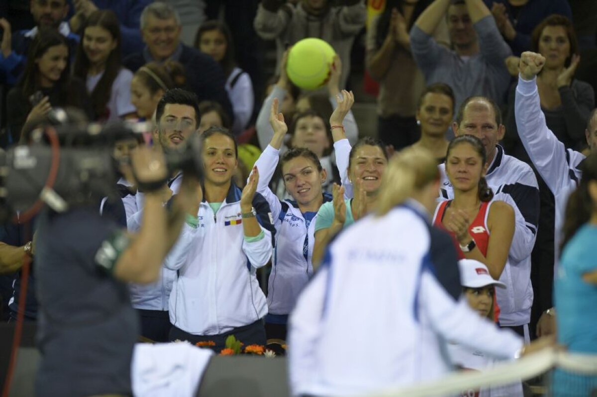 FOTO + VIDEO România - Cehia 1-1» Victorie URIAȘĂ pentru Monica Niculescu, după ce Halep pierduse primul meci al zilei