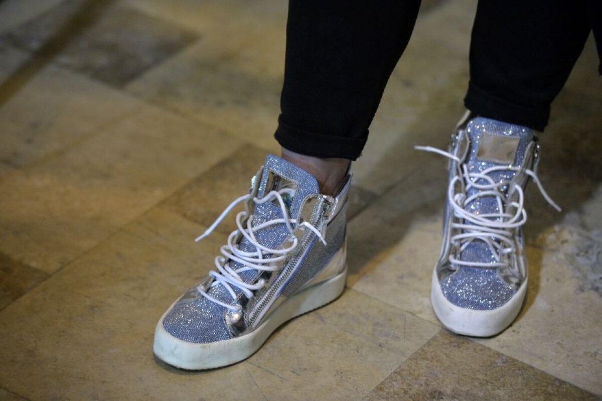 FOTO Dark Alibec » Denis a impresionat cu accesorii de peste 6.000 de lei după amicalul României! Ce a declarat