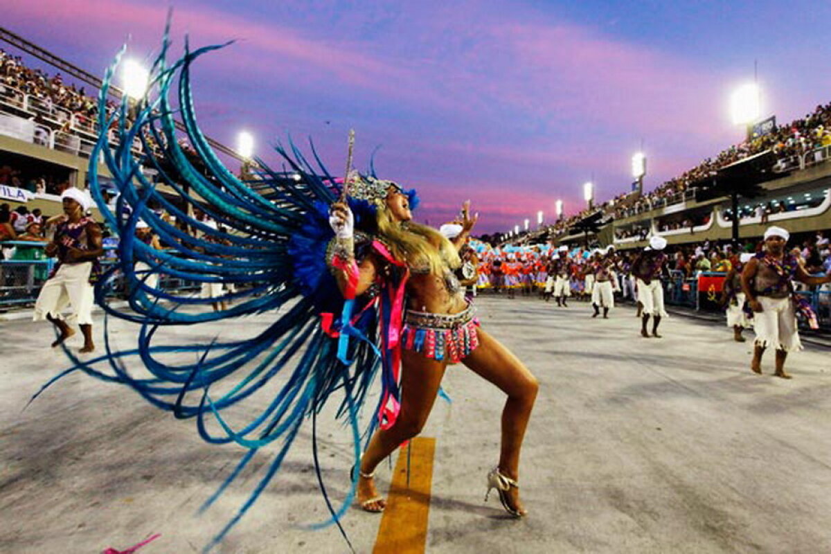 GALERIE FOTO » A început carnavalul de la Rio! Au fost împărțite 5 milioane de prezervative