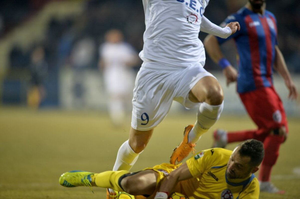 VIDEO și FOTO Victorie a Pandurilor la ASA, 1-0, îndelung contestată de gazde » A debutat Mutu