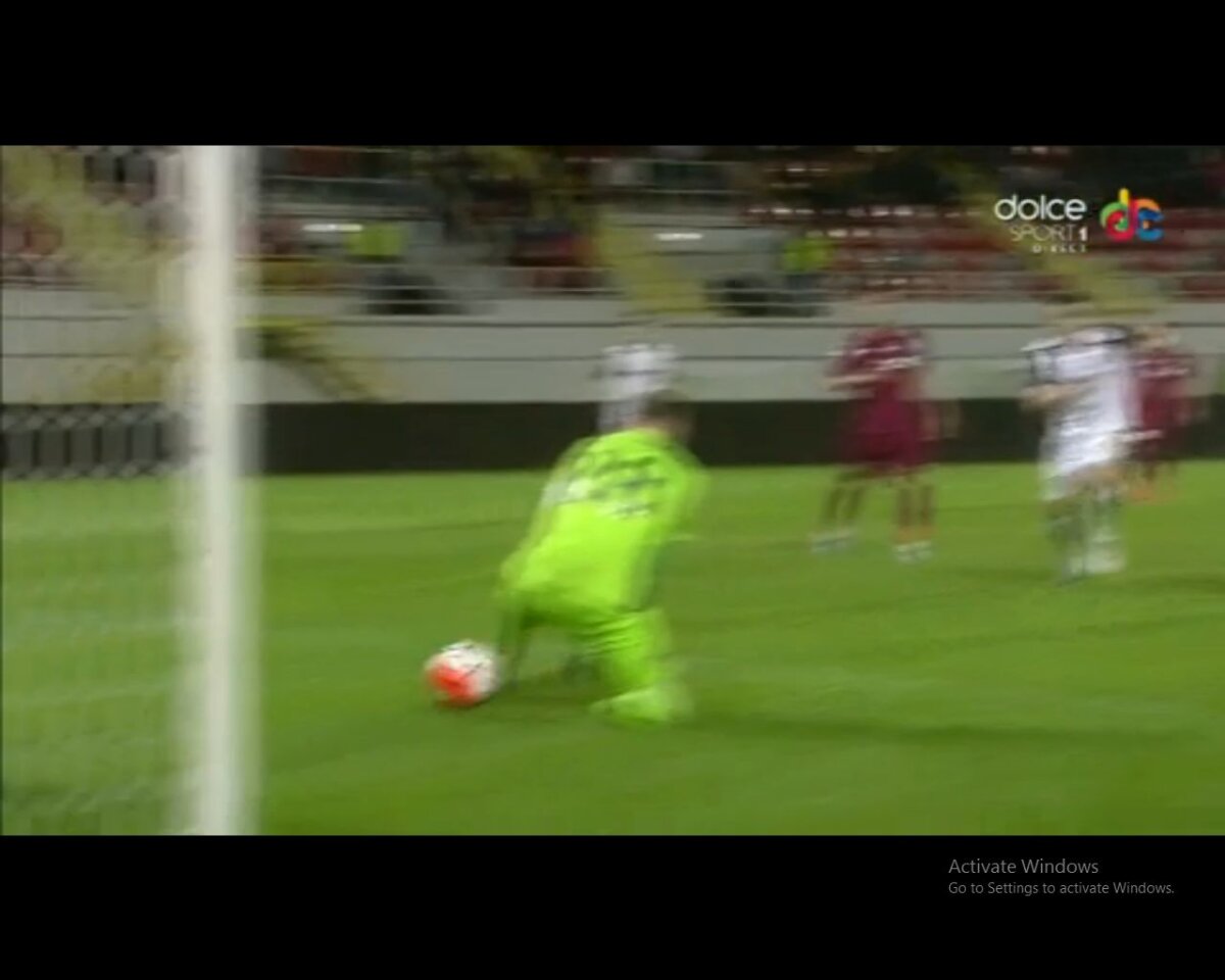 VIDEO Gol de cascadorii rîsului în Astra - CFR Cluj » Șumudică a sărit de pe bancă