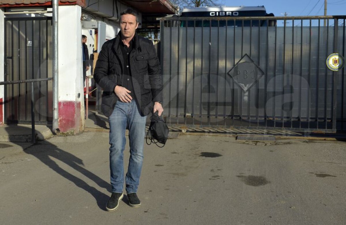 A vorbit în fața Penitenciarului Jilava » Primele declarații ale lui Mihai Stoica după eliberare: "Cum mă urc în mașină, îl sun pe Becali"