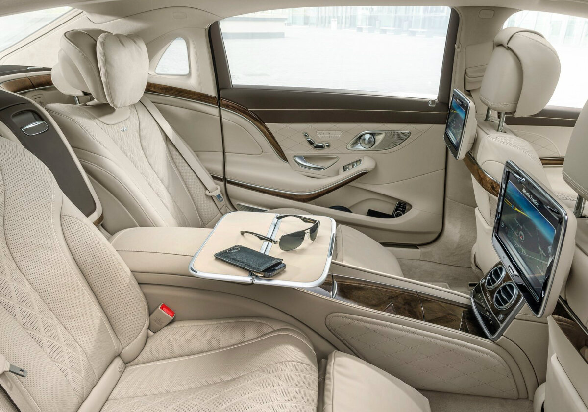 GALERIE FOTO Și antrenorul face superachiziții la Steaua! Extravaganță marca Reghecampf, de 200.000 de euro » Are un garaj de aproape 2,5 milioane de euro