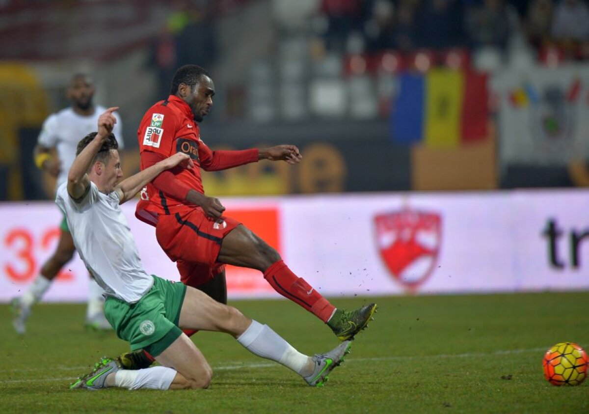 FOTO + VIDEO Dinamo - Concordia Chiajna 4-0 » Bombe de la Essombe! "Câinii" îi sfâșie pe ilfoveni și așteaptă derby-ul cu Astra 