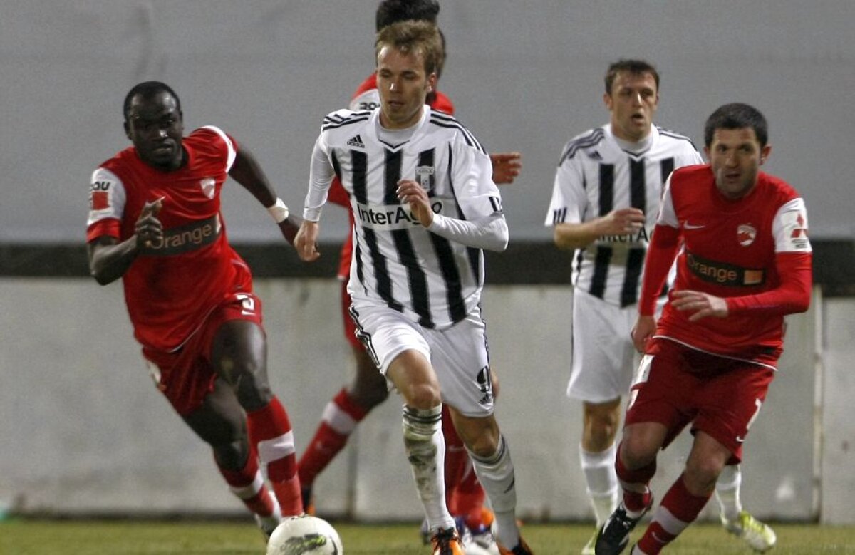 FOTO Marea speranță a lui Mititelu s-a transferat în Liga a 6-a din Anglia! Ce obiectiv avea: "Sper să ajung la jumătate din valoarea lui Balaci"