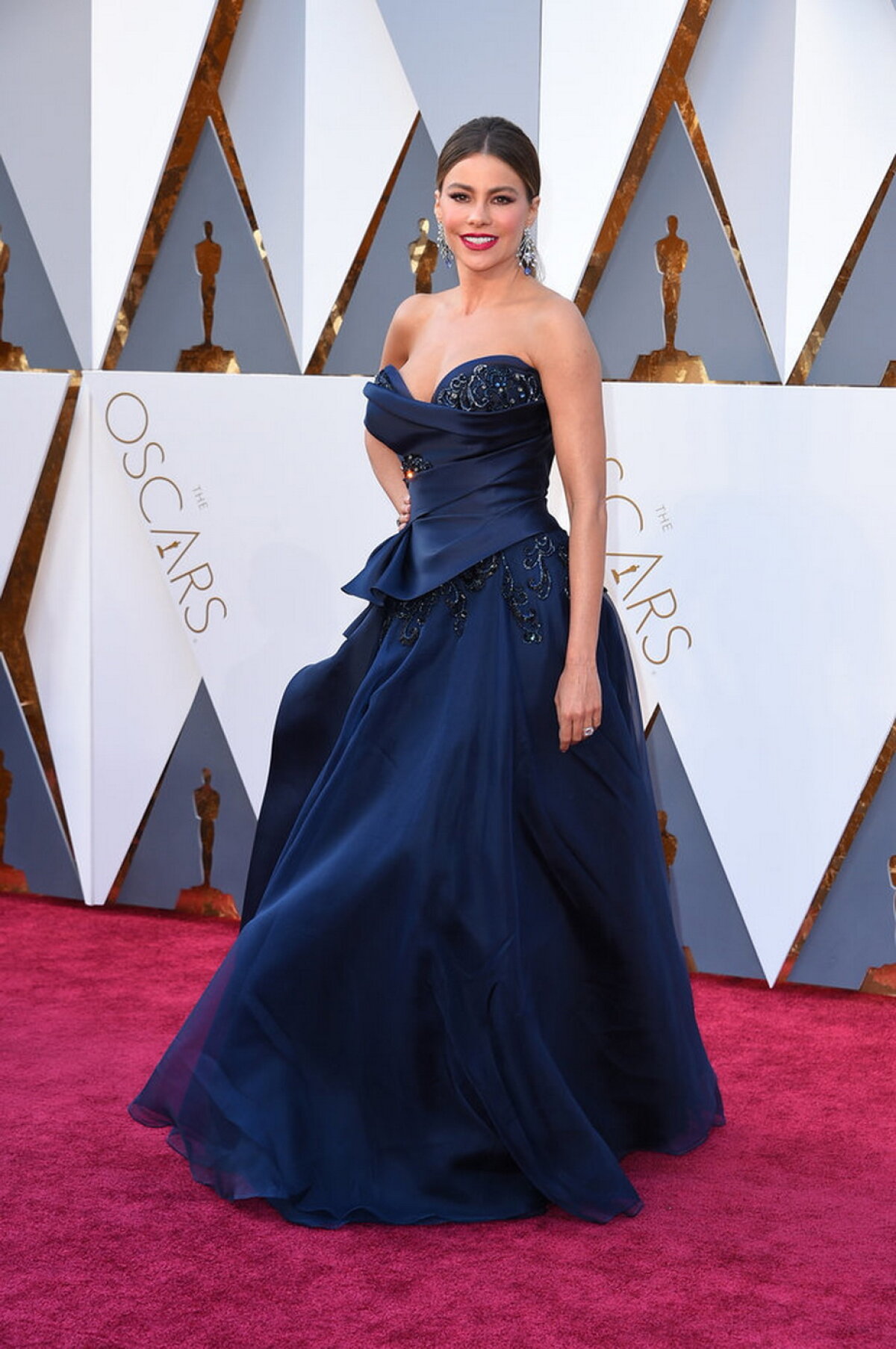 FOTO » Sofia Vergara, una dintre cele mai sexy prezenţe de la Oscar