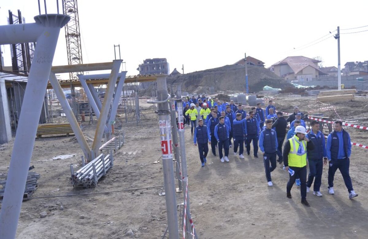 GALERIE FOTO Inspecție pe șantier » Cu 8 luni înainte de inaugurare, jucătorii și antrenorii lui CS U au vrut să vadă cum arată viitoarea arenă din Bănie