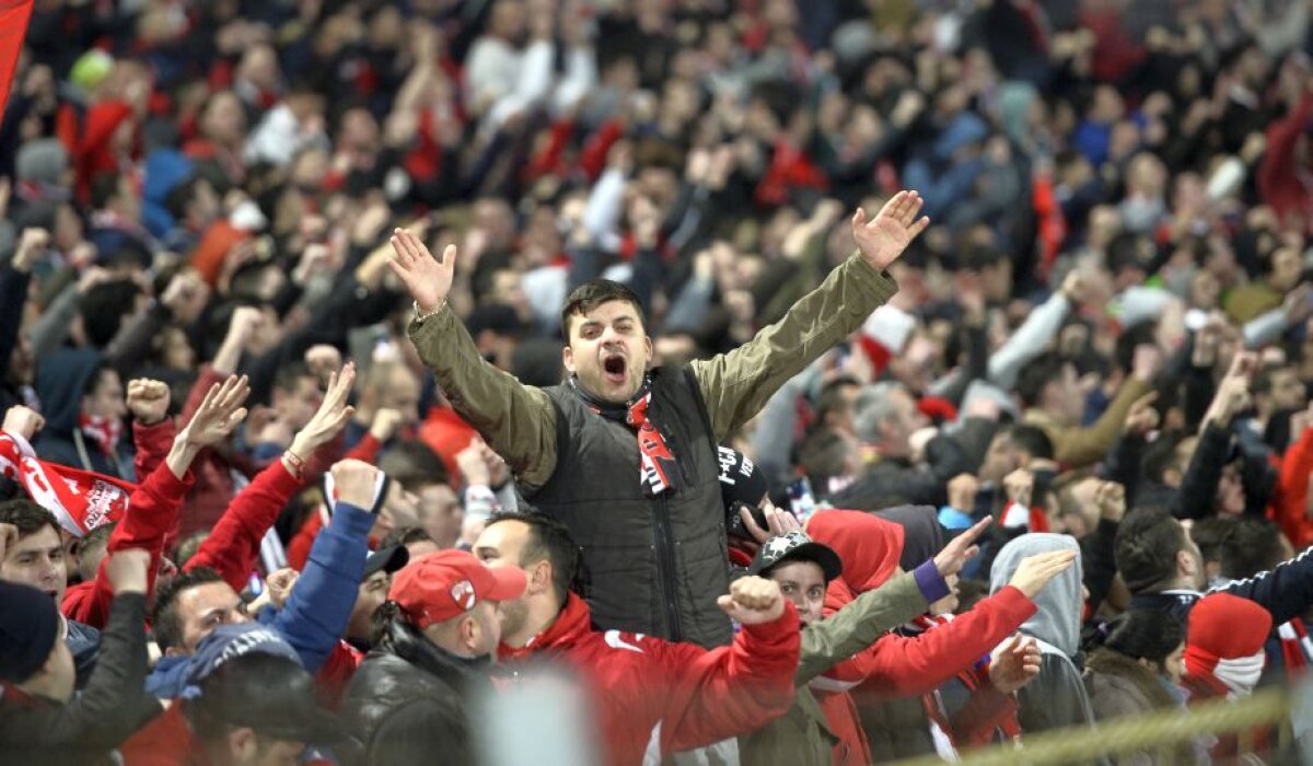 FOTO Atmosferă superbă creată de suporterii dinamoviști » Galeria Stelei lipsește și azi