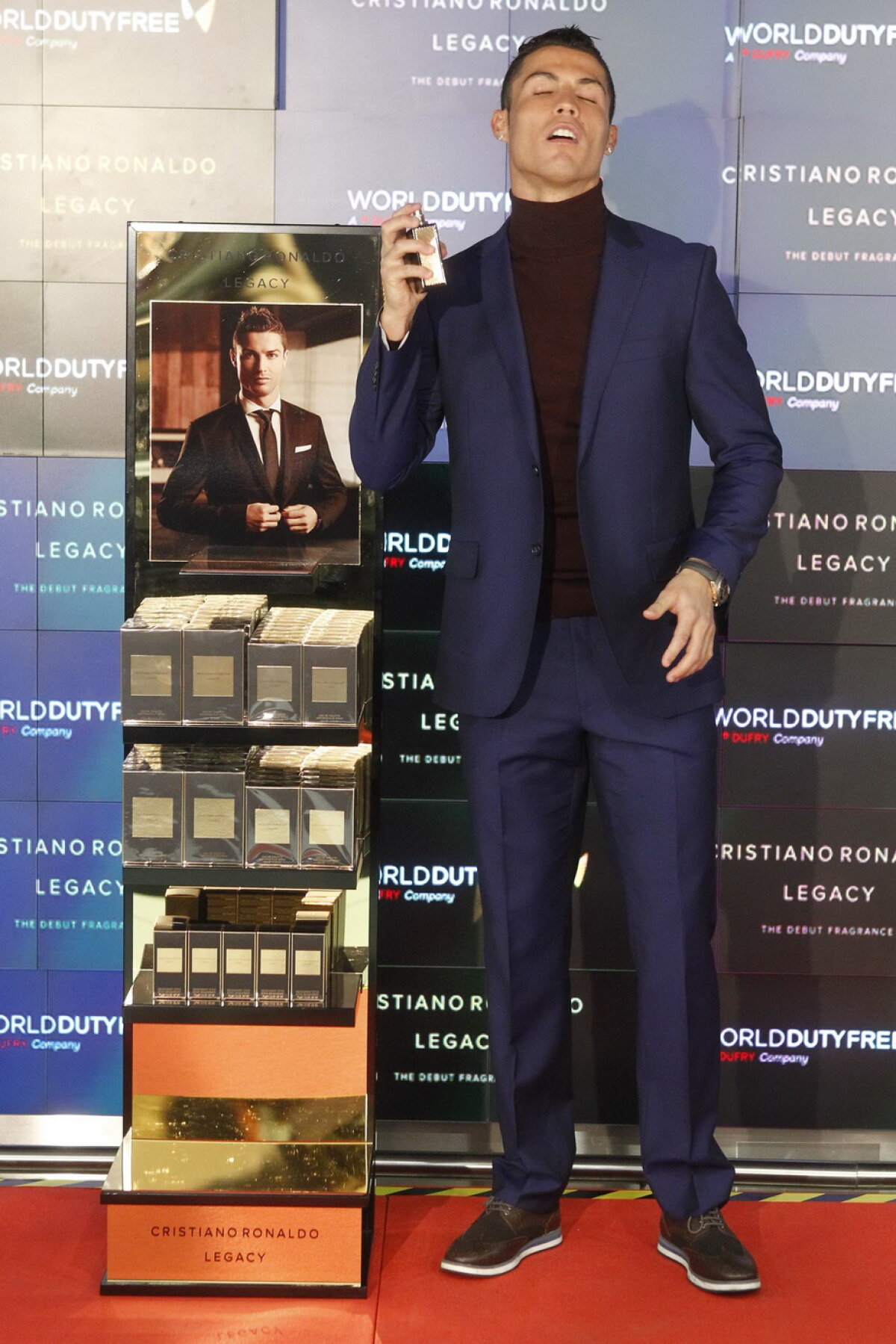 FOTO » Cristiano Ronaldo și-a lansat parfumul la Madrid