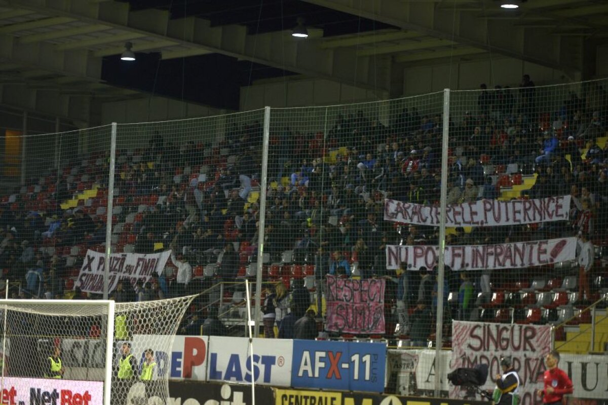 VIDEO+FOTO Cui îi pasă de derby? Cu Șumudică în lojă, Astra trece de Viitorul și își cimentează poziția de lider