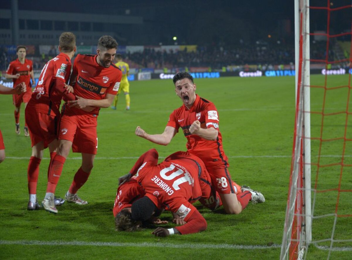 VIDEO+FOTO X pentru Șumi » 1-1 într-un Derby de România cu spectacol și nervi!