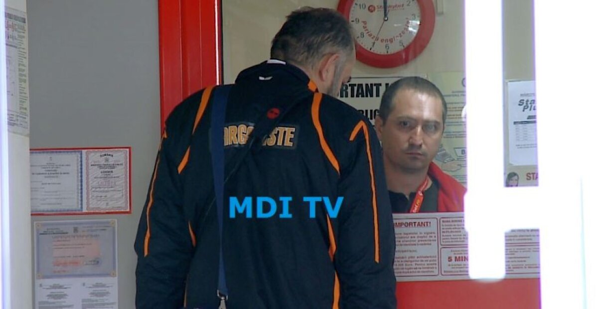 GALERIE FOTO Încă un scandal al pariurilor în România! A fost surprins în timp ce juca în agenție