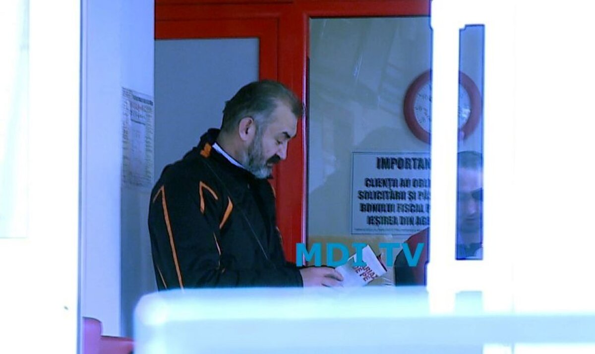 GALERIE FOTO Încă un scandal al pariurilor în România! A fost surprins în timp ce juca în agenție