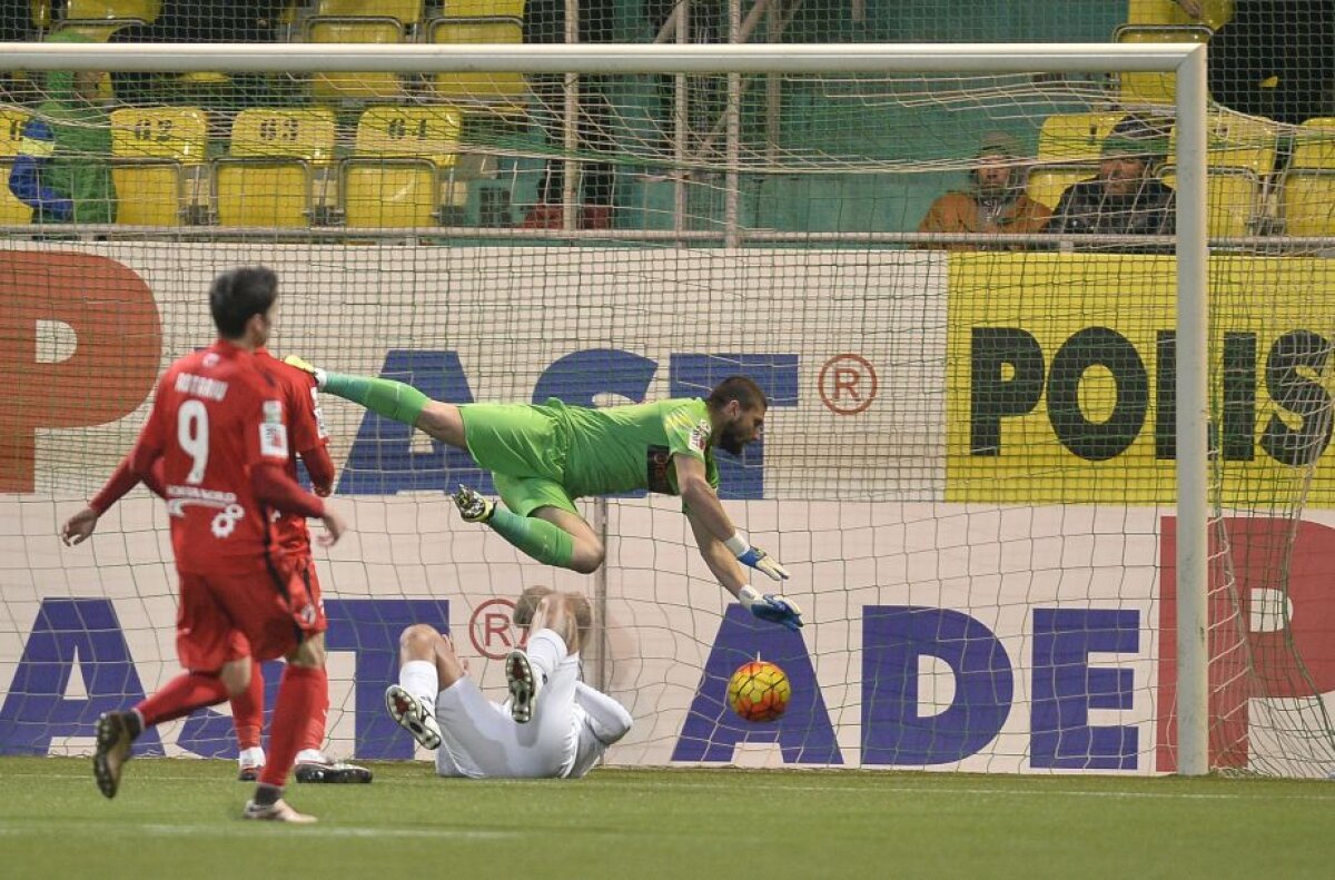 VIDEO+FOTO Vai de capul lor! "Câinii" au fost umiliți de Chiajna în semifinalele Cupei » 3 goluri cu capul