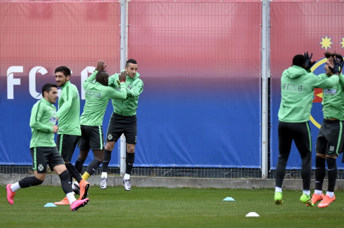 GALERIE FOTO + VIDEO Marica a lipsit de la antrenamentul Stelei » Reghe a avut un nou jucător la dispoziție