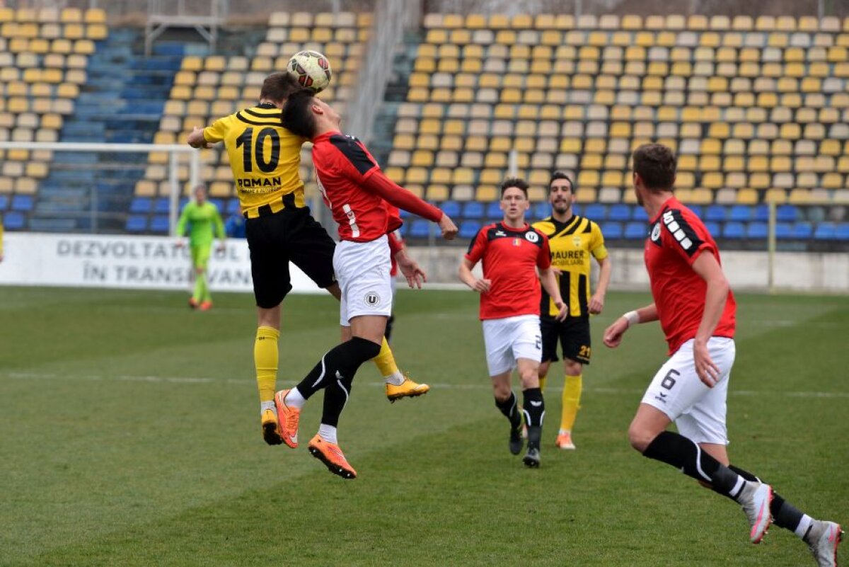 FOTO Meci tensionat între FC Brașov și U Cluj: 3 cartonașe roșii și niciun gol!