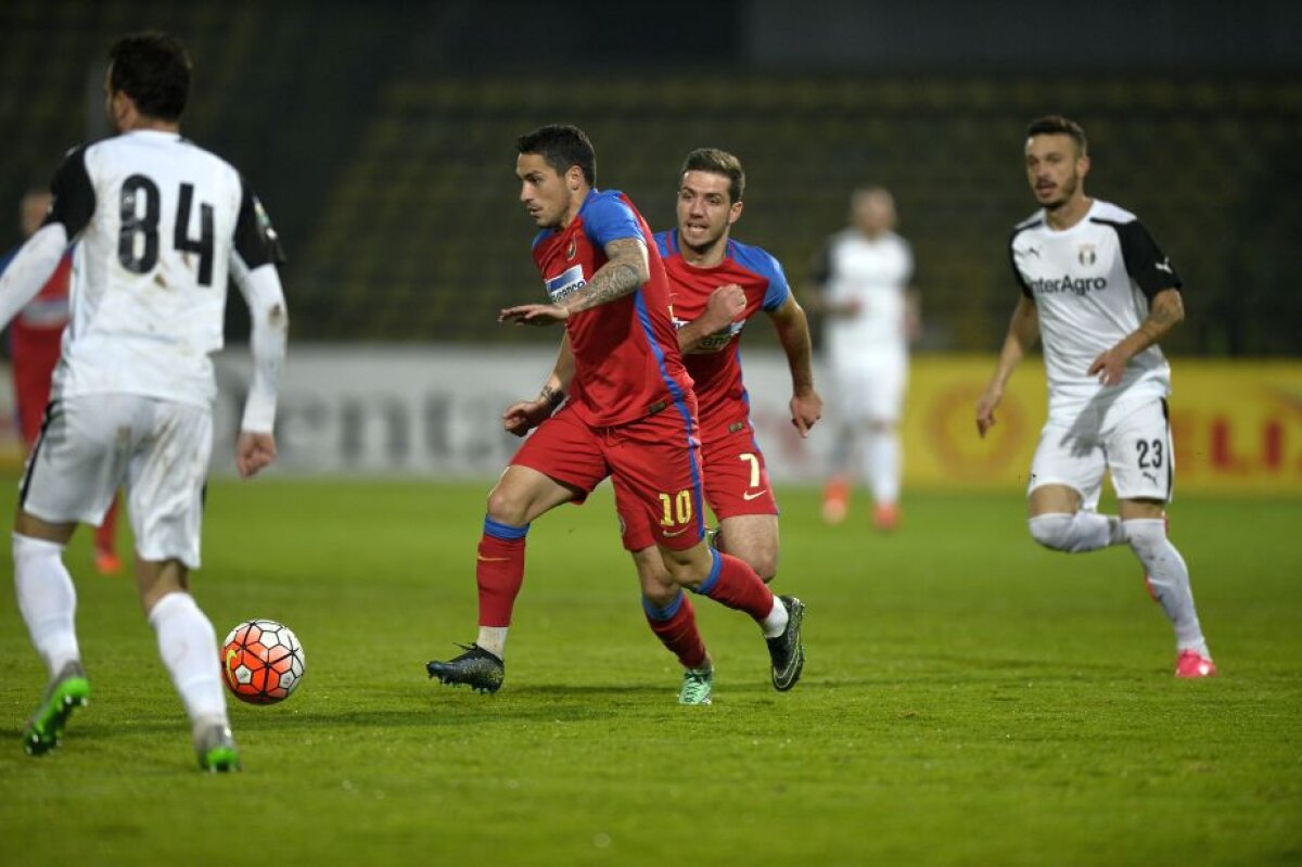 VIDEO+FOTO Reghe - Șumi 2-0 » Steaua a învins Astra și s-a apropiat la trei puncte de giurgiuveni