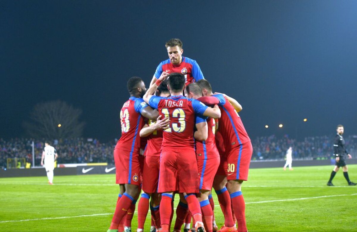 VIDEO+FOTO Reghe - Șumi 2-0 » Steaua a învins Astra și s-a apropiat la trei puncte de giurgiuveni
