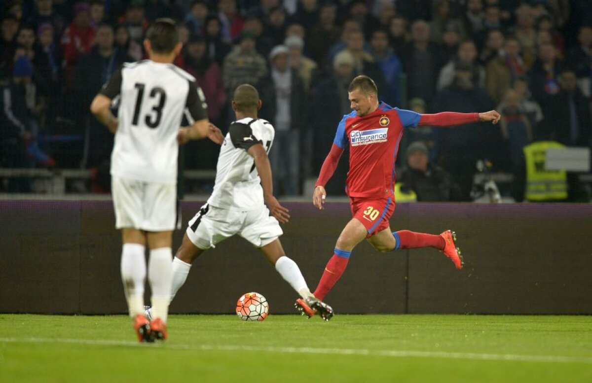 VIDEO+FOTO Reghe - Șumi 2-0 » Steaua a învins Astra și s-a apropiat la trei puncte de giurgiuveni