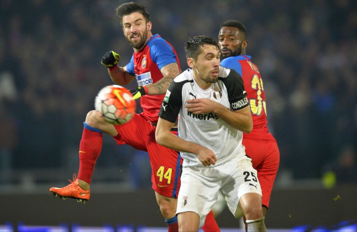 VIDEO+FOTO Reghe - Șumi 2-0 » Steaua a învins Astra și s-a apropiat la trei puncte de giurgiuveni