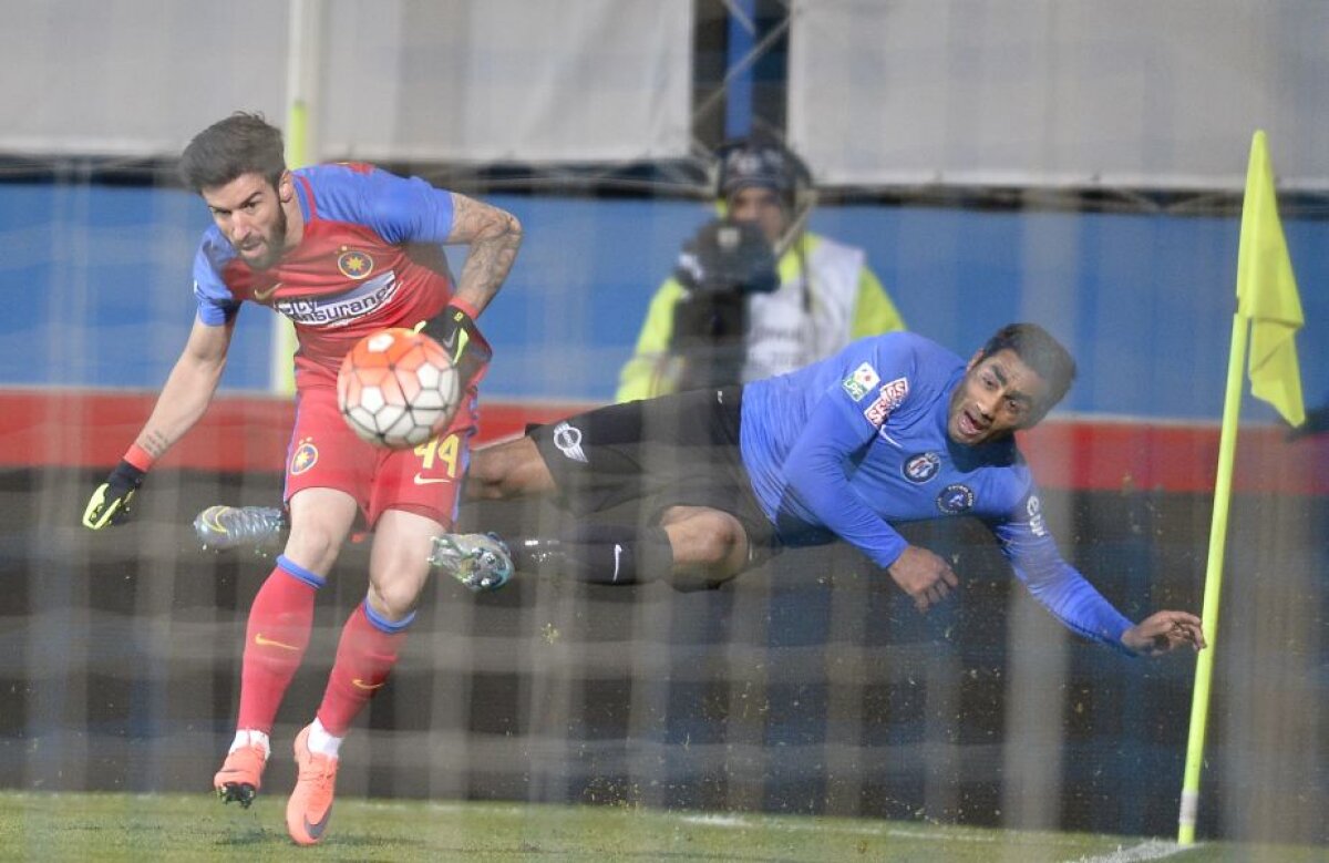VIDEO+FOTO Reghe le-a băgat antigel » Steaua a învins Viitorul cu 3-1 și a urcat pe locul 2
