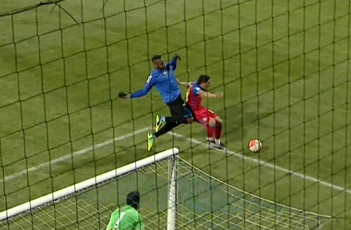 FOTO Steaua a marcat două goluri din două faze la care jucătorii Viitorului au protestat » Trupa lui Hagi a marcat și ea dintr-un penalty contestat » Verdictul specialistului