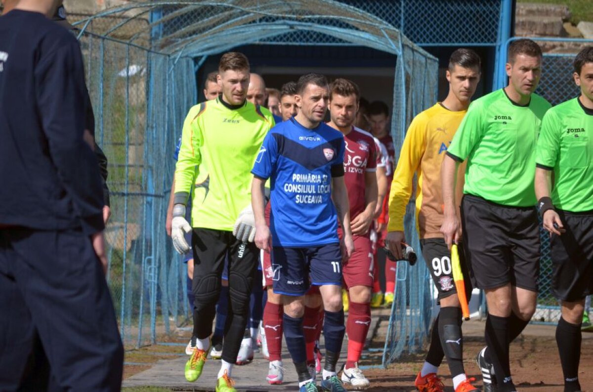 VIDEO Egal șters pentru Rapid la Suceava, scor 0-0 » Un suporter giuleștean a escaladat stadionul după ce a furat un banner