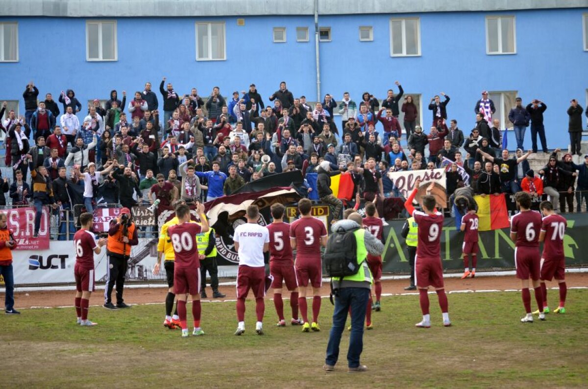 VIDEO Egal șters pentru Rapid la Suceava, scor 0-0 » Un suporter giuleștean a escaladat stadionul după ce a furat un banner