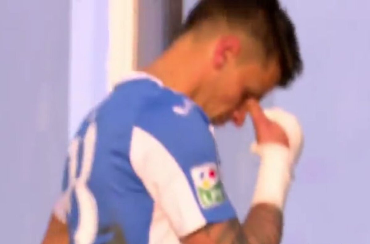 FOTO Un nou caz Rădoi » Un fotbalist de la Craiova s-a răzbunat pe geamul ușii de la vestiar și a ajuns la spital