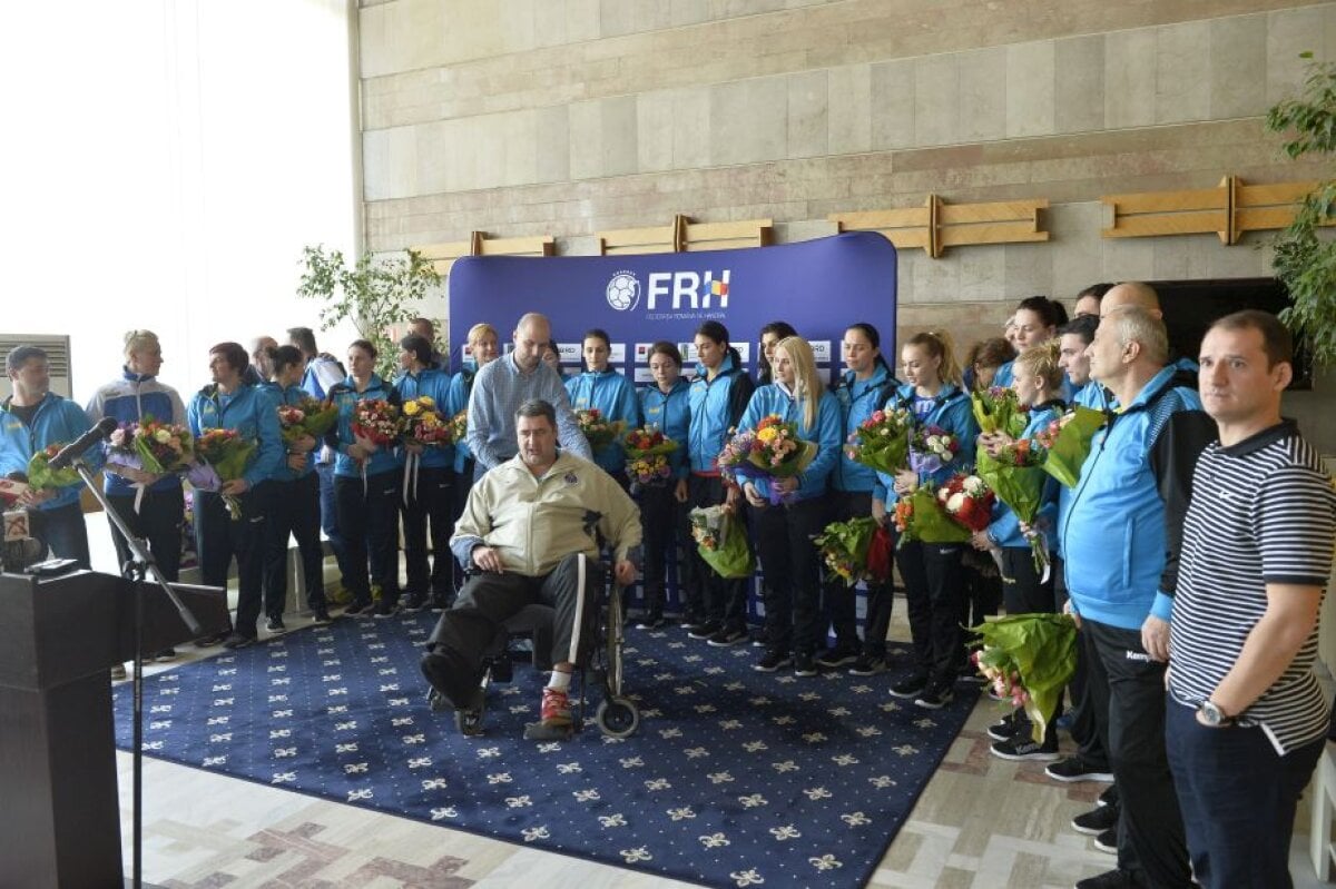 Naționala de handbal a României a revenit în țară! Declarațiile făcute de Cristina Neagu și Costică Buceschi