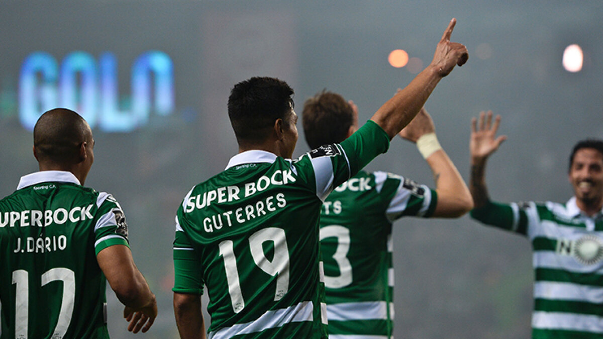 FOTO Protest inedit al celor de la Sporting! Ce au făcut la meciul cu Arouca pentru a opri "fake-urile"