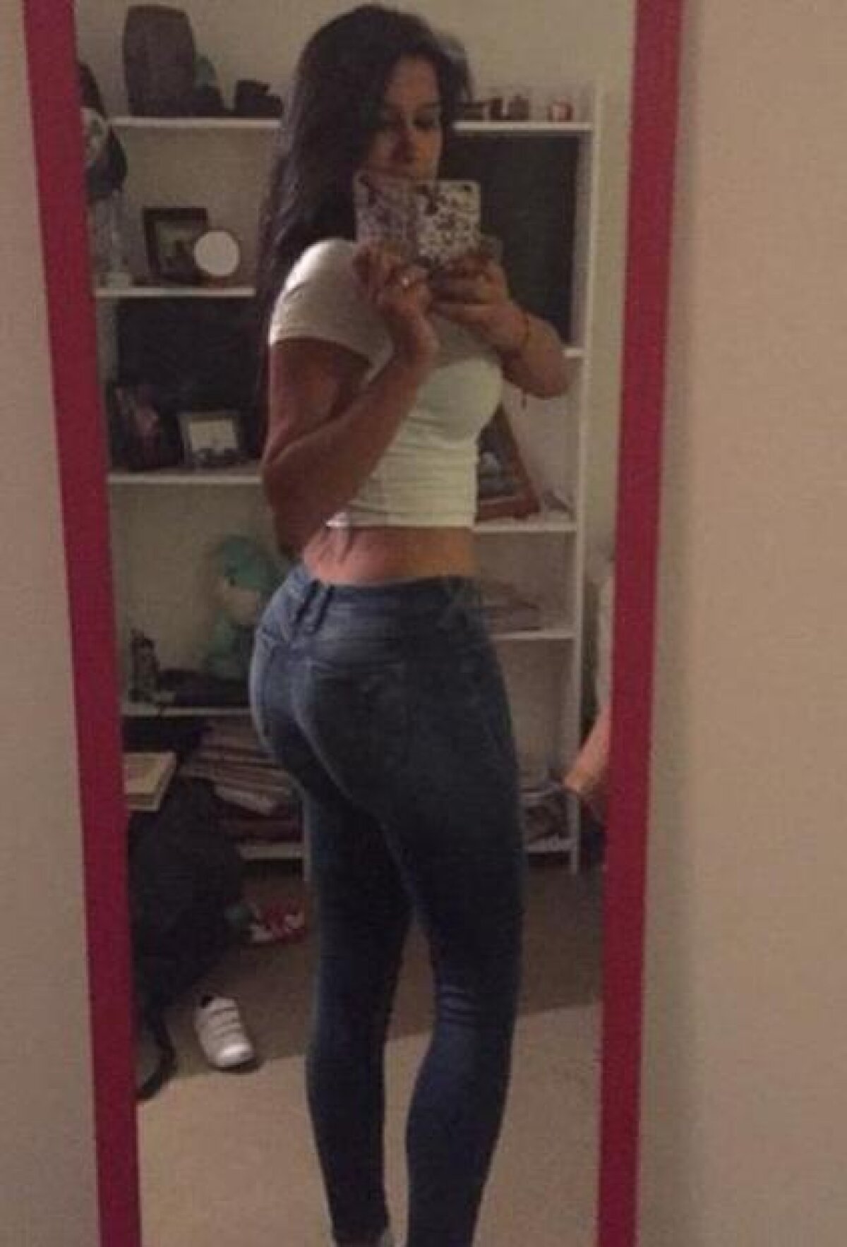 GALERIE FOTO Cât de sexy e sora lui Vidal! Ambar e considerată regina selfie-⁠urilor