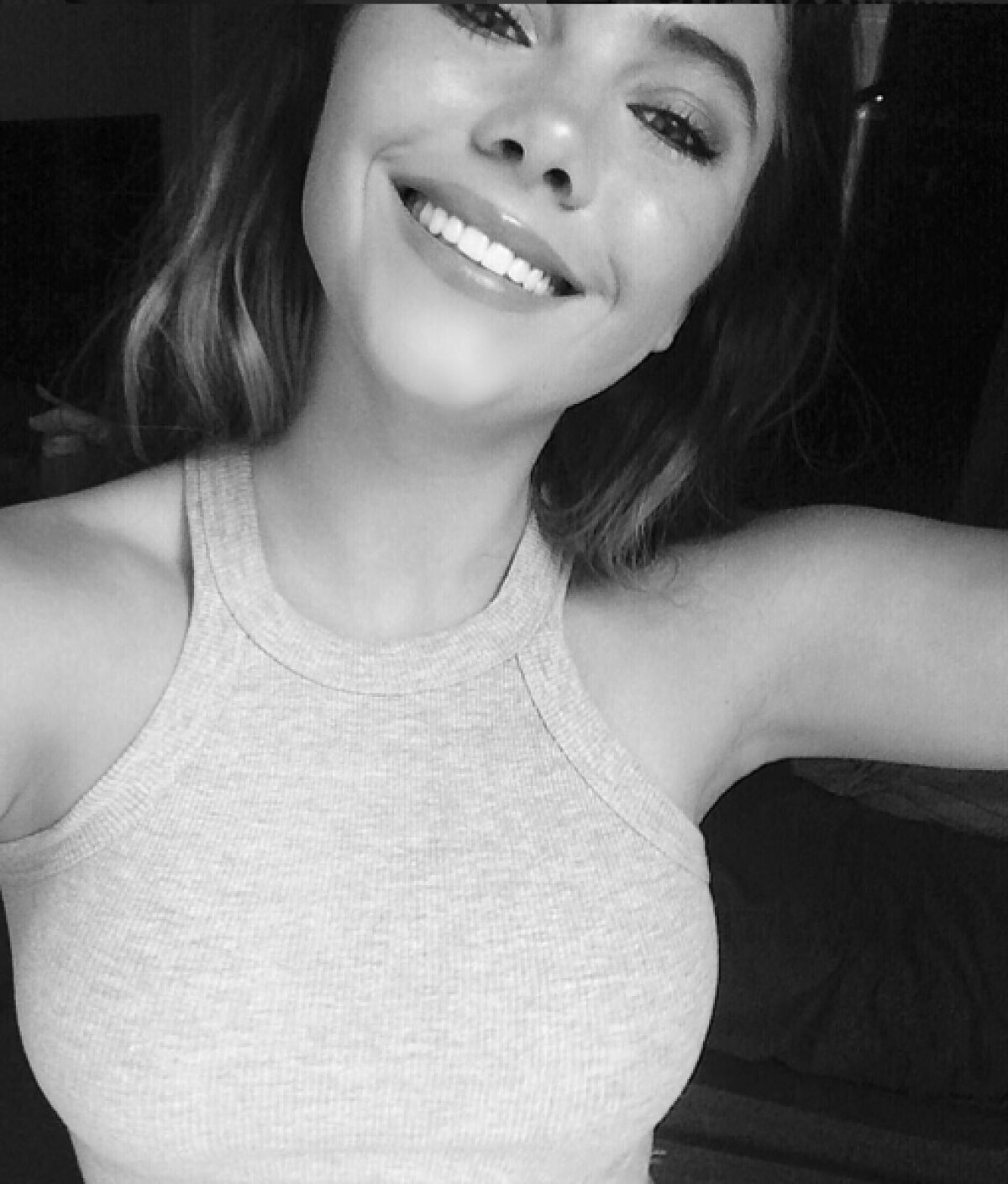 GALERIE FOTO O dublă medaliată la Jocurile Olimpice aprinde imaginația fanilor pe internet! Fotografii incendiare cu fosta gimnastă