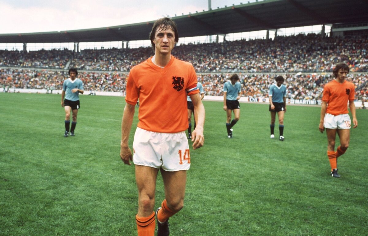 Johan Cruyff a decedat azi! Fostul mare fotbalist a pierdut lupta cu cancerul. 3 povești cu Hagi, Gică Popescu și Liță Dumitru