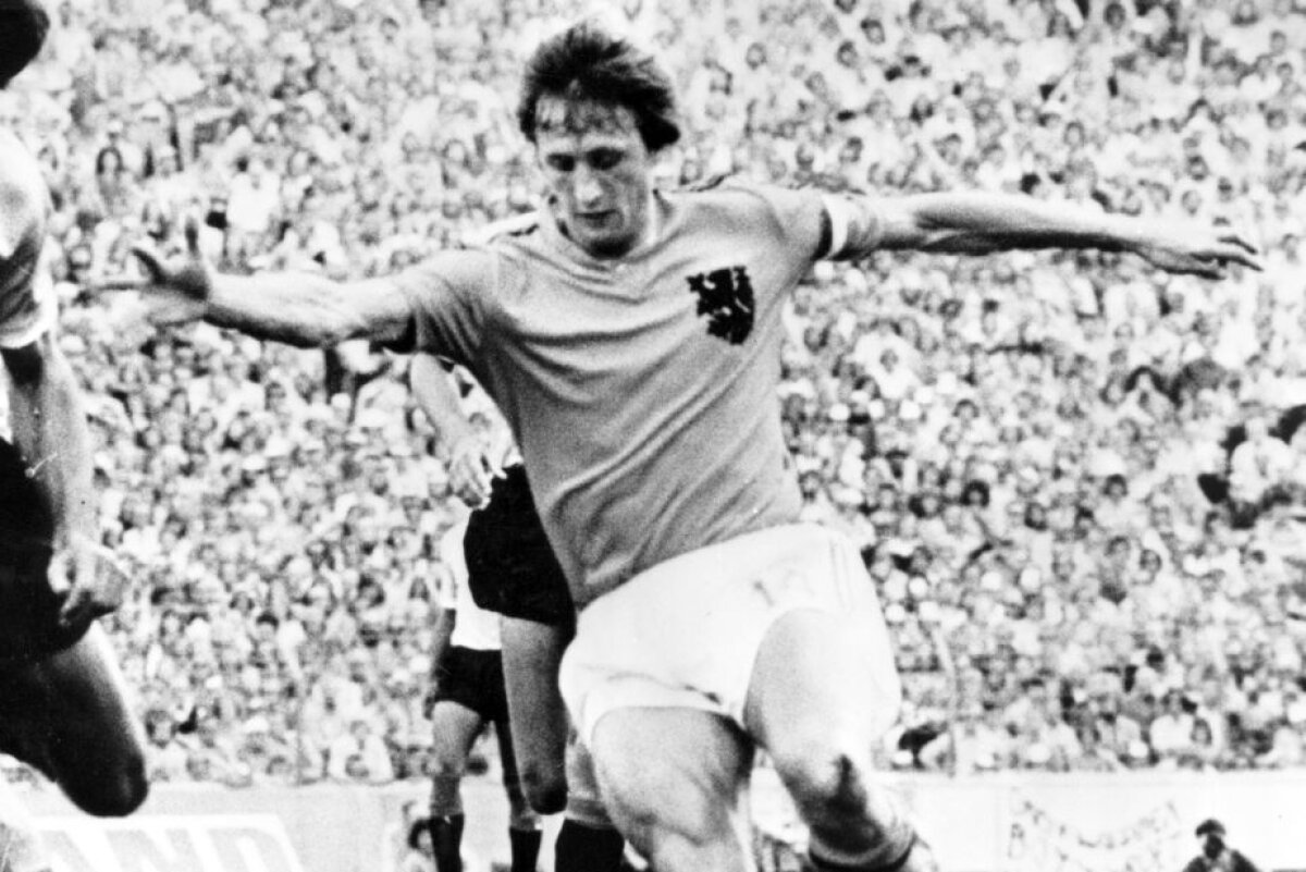 Johan Cruyff a decedat azi! Fostul mare fotbalist a pierdut lupta cu cancerul. 3 povești cu Hagi, Gică Popescu și Liță Dumitru