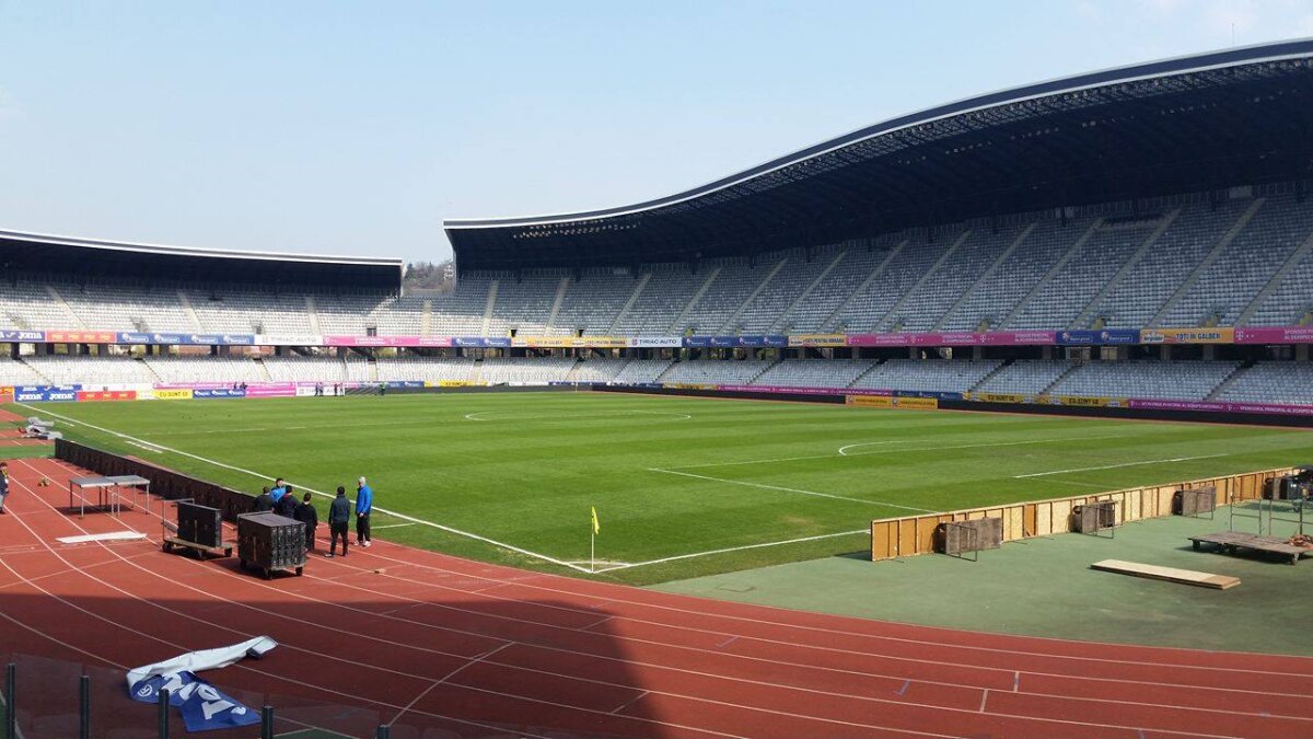 FOTO EXCLUSIV Ultimele pregătiri înainte de amicalul cu Spania » Cum arată gazonul de pe Cluj Arena și ce surprize îi așteaptă pe fani